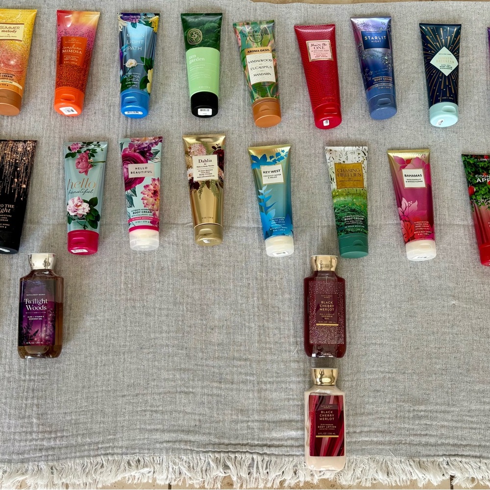 LOT 2 - Bath & Body Works Lotions and Shower Gels